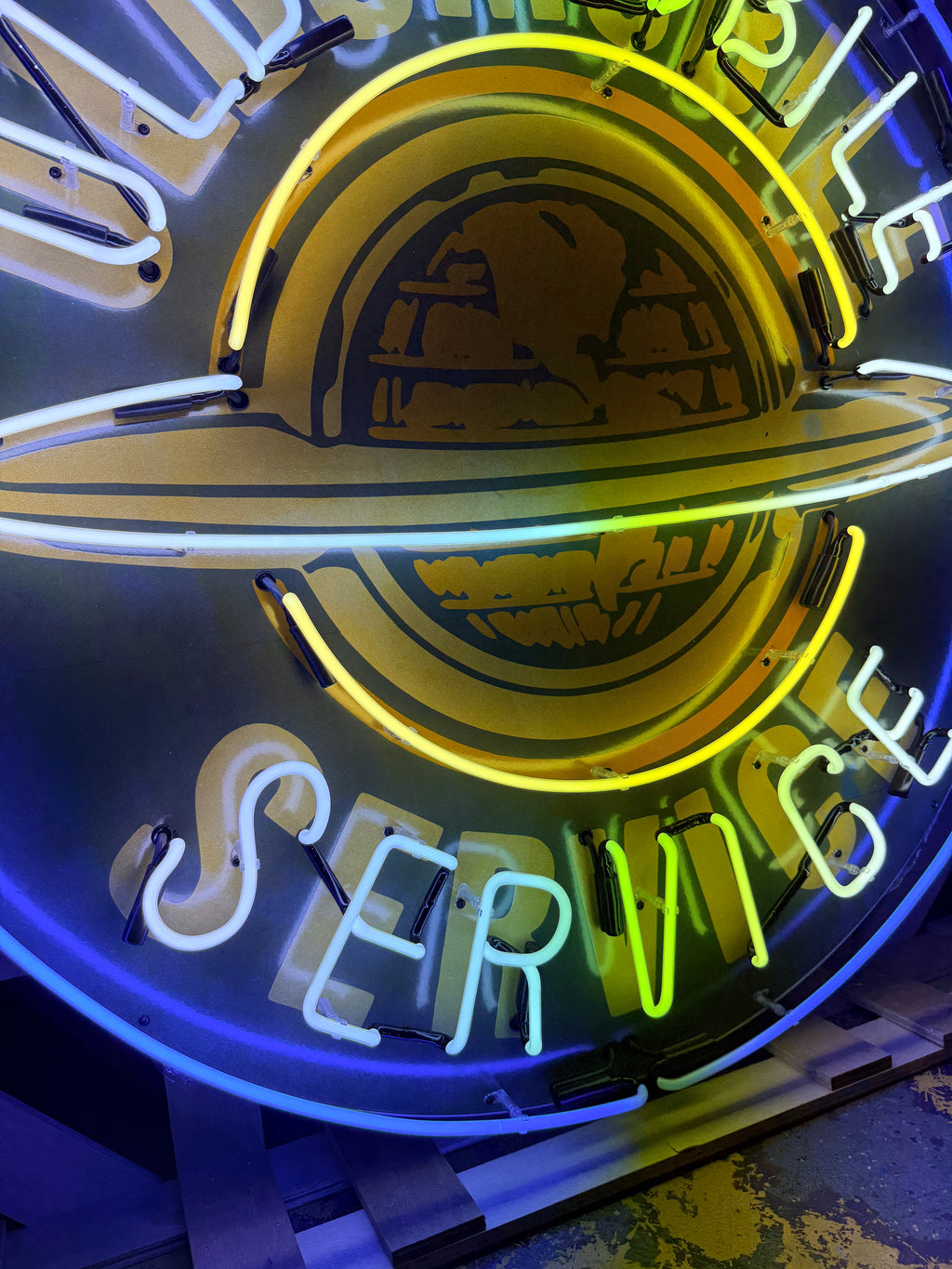 Oldsmobile Service Single-Sided Neon Porcelain Box Sign