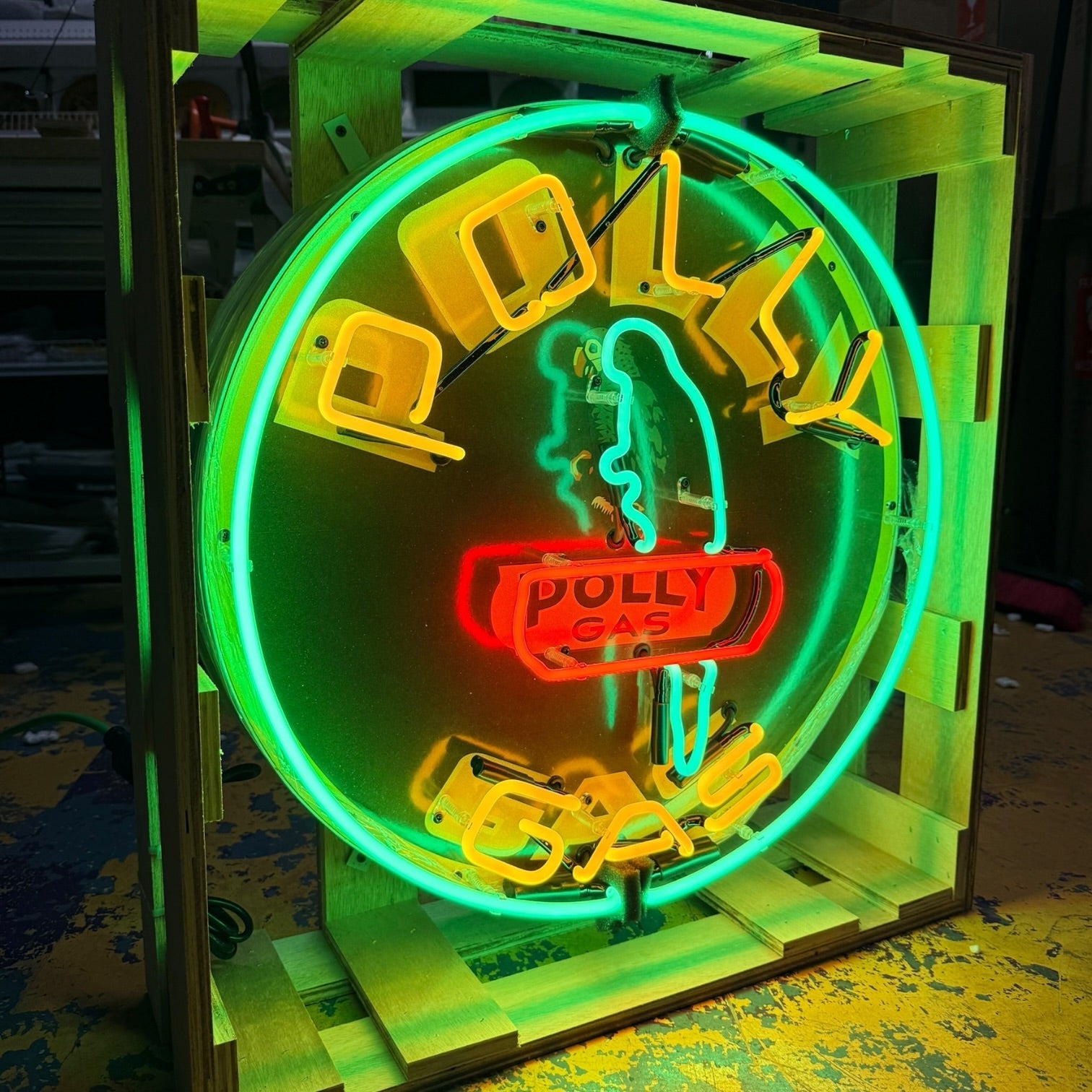 Polly Gas LF Round Single-Sided Neon Porcelain Box Sign