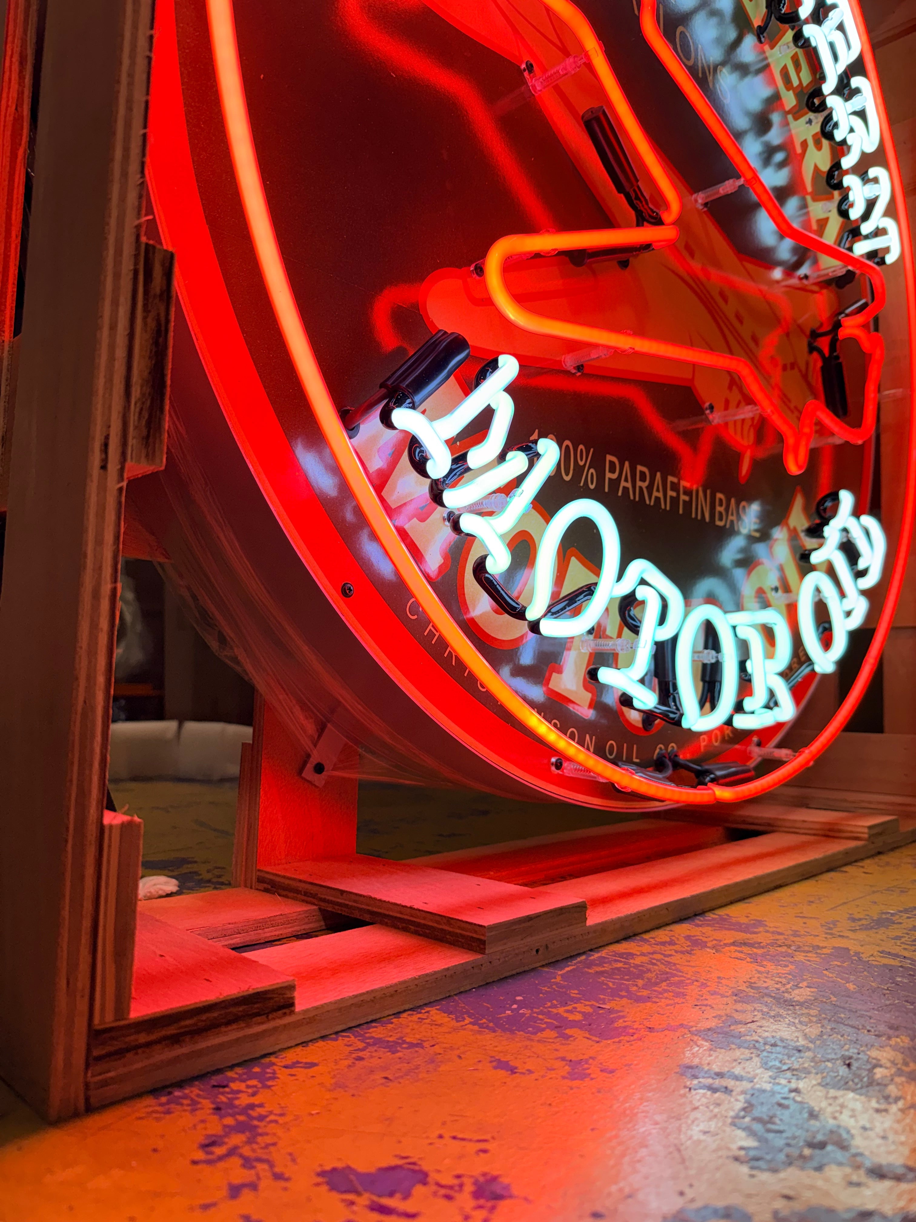 Aero Eastern Motor Oil Single-Sided Neon Porcelain Box Sign