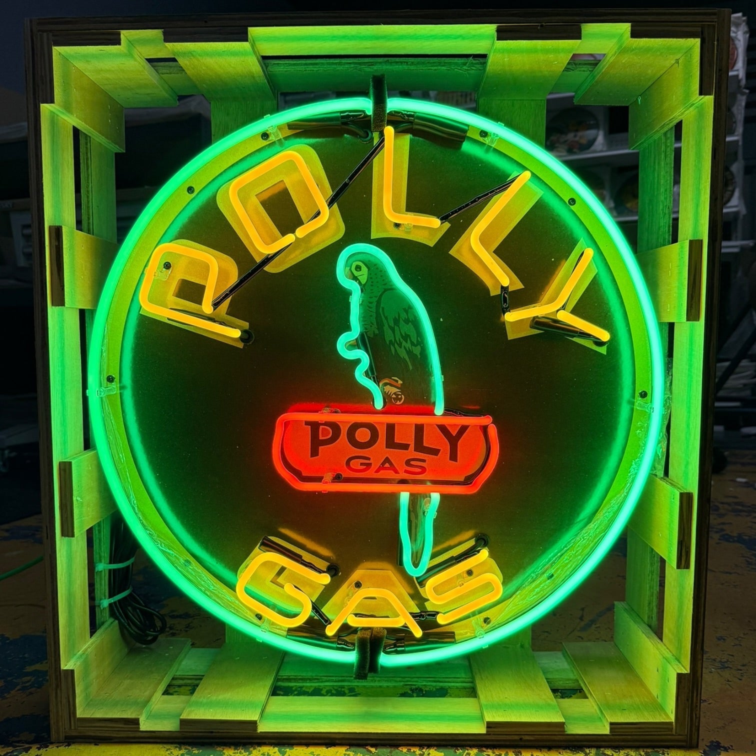 Polly Gas LF Round Single-Sided Neon Porcelain Box Sign